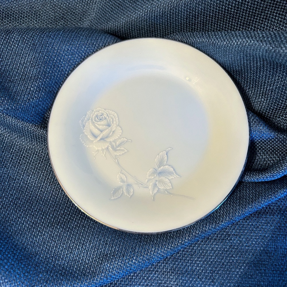 Beautiful Vintage Noritake 2934 Virtue Platinum Trim Bread & Butter Plate 6.25"